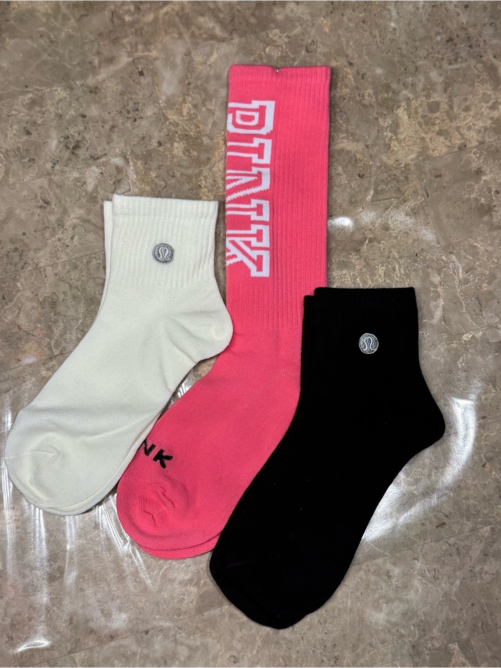 New Women’s Lululemon Athletica Socks and Pink sock set
3 pairs Size Medium - Picture 1 of 4
